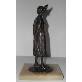 MARIO RESTELLI (Milano 1891-1971)
“Signora con cappello e ombrellino” scultura in bronzo – cm. 8 x 8 h. 22
Firmata e datata 1920 sulla base